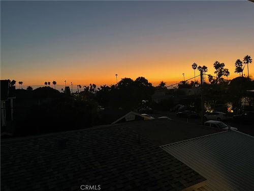 111 Avenida Aragon, San Clemente, CA, 92672-6442 | Card Image