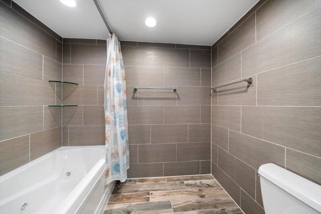 APT-504S - 1591 Gulf Blvd, Condo with 2 bedrooms, 2 bathrooms and null parking in CLEARWATER BEACH FL | Image 24