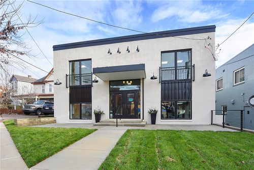 929 Park Ave, Castle Shannon, PA, 15234-2119 | Card Image