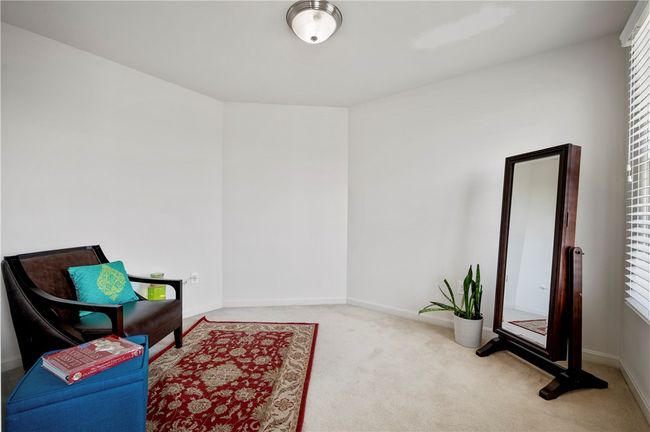 The sitting room can be used as a reading room, home office, nursery or as an additional closet. | Image 16