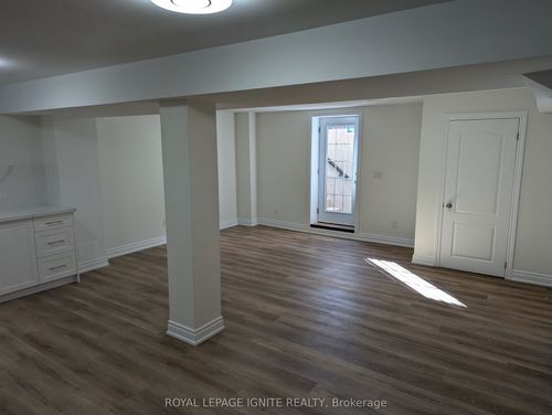 bsmt-137 Romanelli Cres, Bradford, ON, L3Z0X7 | Card Image