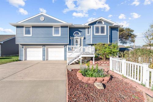 1311 E Magnolia Rd, Salina, KS, 67401-9082 | Card Image