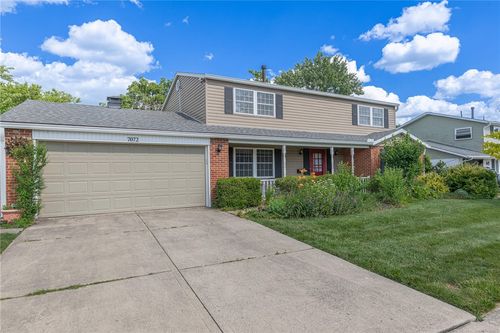 7072 Cliffstone Dr, Huber Heights, OH, 45424-2927 | Card Image