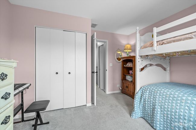 28 Waterbury Cir, House other with 3 bedrooms, 3 bathrooms and 2 parking in Oswego IL | Image 18