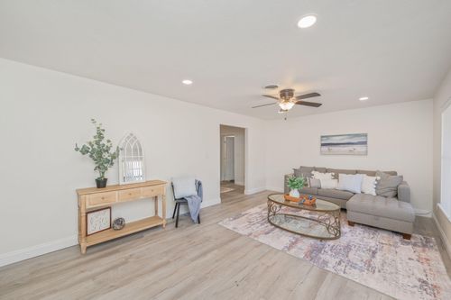 431 Andrew Dr, Valparaiso, FL, 32580-1104 | Card Image