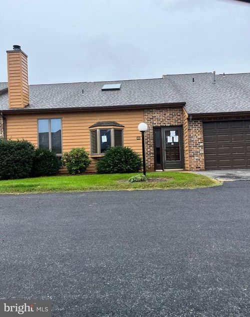 95-95 Westview Mnr, YORK, PA, 17408-4746 | Card Image