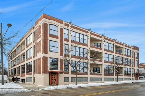 8-109 W Washington Ave, Jackson, MI, 49201-2480 | Card Image