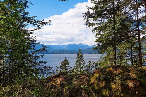 1750 Billington Road, Bowen Island, BC, V0N1G2 | Card Image