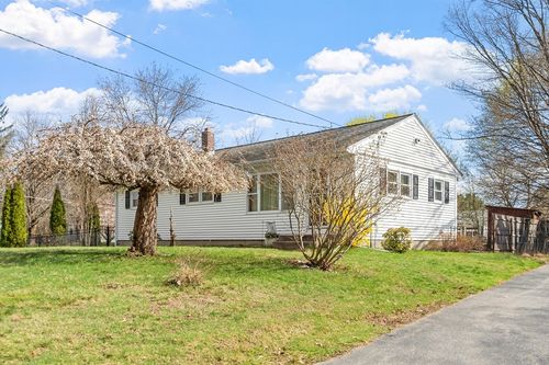 46 Rolling Acres Rd, Lunenburg, MA, 01462-1549 | Card Image