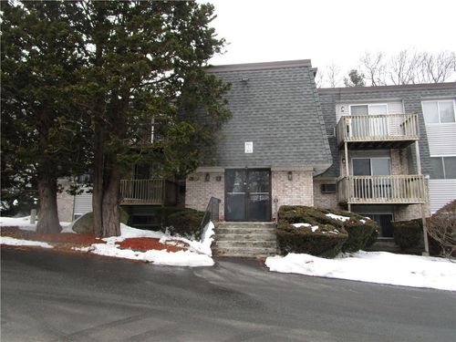 c33-1560 Douglas Avenue, North Providence, RI, 02904 | Card Image