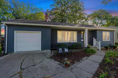 3022 Neola St, Cedar Falls, IA, 50613-5963 | Card Image