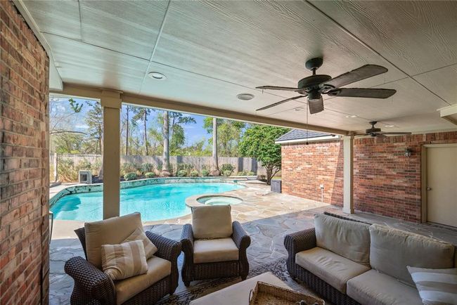9519 Woodcliff Lake Dr, House other with 5 bedrooms, 5 bathrooms and 4 parking in Spring TX | Image 37