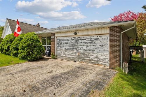 2651 Thorn Lodge Dr, Mississauga, ON, L5K1L1 | Card Image