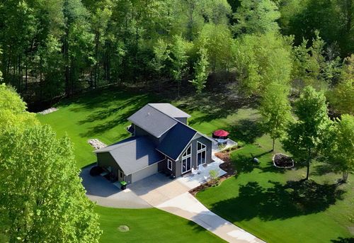 2013 E Kasson Rd, Cedar, MI, 49621-8669 | Card Image