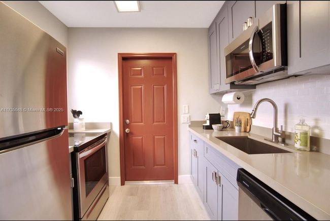 4877 Ne 15 Th Ave, House other with 3 bedrooms, 2 bathrooms and null parking in Pompano Beach FL | Image 6