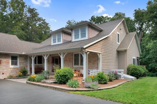 2 Timber Ridge Ln, Mansfield, IL, 61854-6957 | Card Image