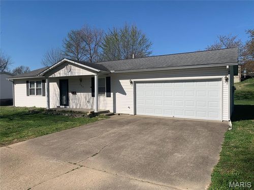 207 Hillvale St, Cape Girardeau, MO, 63701-9571 | Card Image