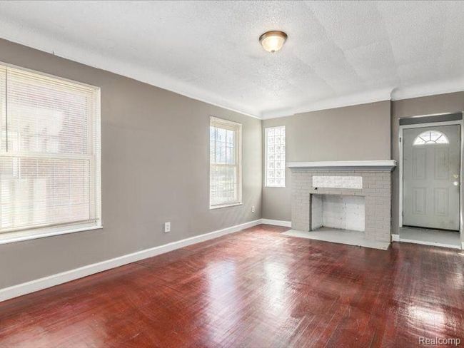 14219 Kilbourne St, House other with 3 bedrooms, 1 bathrooms and null parking in Detroit MI | Image 7
