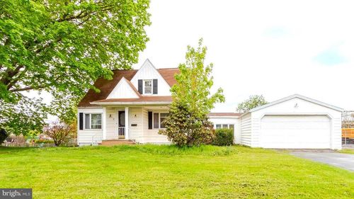 1307 E Pine St, PHILIPSBURG, PA, 16866-1130 | Card Image