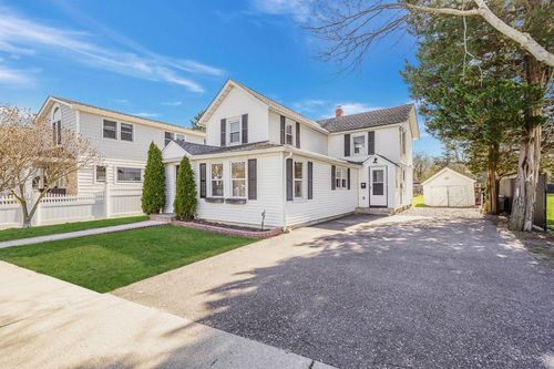 267 Smith Ave, Islip, NY, 11751-4707 | Card Image