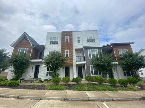689 Vernon Ave, Nashville, TN, 37209-1264 | Card Image
