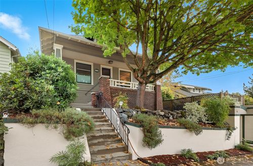2109 N 54th Street, Seattle, WA, 98103 | Card Image