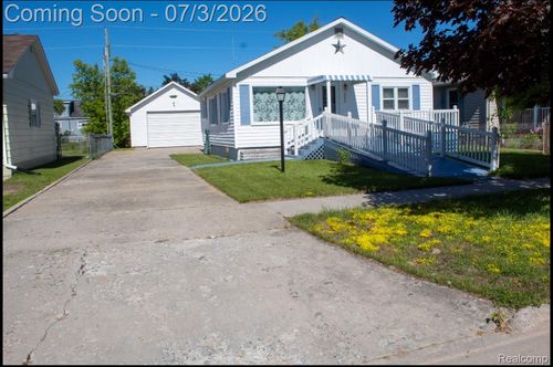 282 N June St, Alpena, MI, 49707-3436 | Card Image