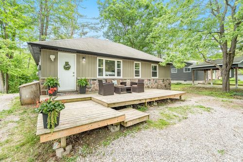 3274 Muskoka St, Severn, ON, L0K2B0 | Card Image