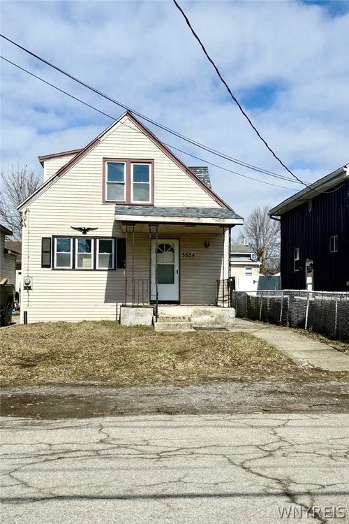 3654 7th St, Buffalo, NY, 14219-1428 | Card Image