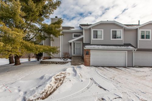 2825 Riverwood Ln Nw, Rochester, MN, 55901-2369 | Card Image