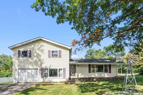 2305 Thomas Rd, Valparaiso, IN, 46383 | Card Image