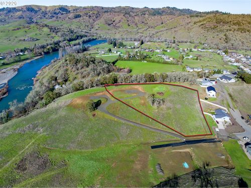 1 Palmdale Ave, Roseburg, OR, 97471 | Card Image