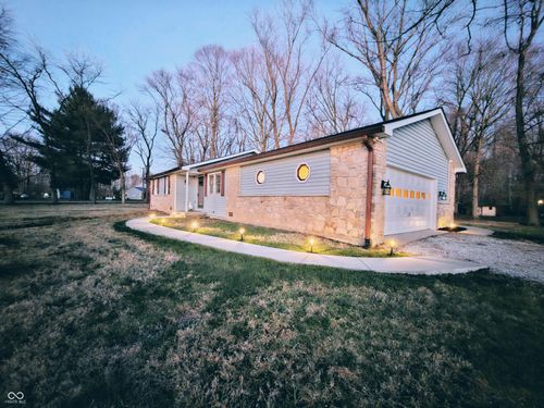 10261 N Rooker Rd, Mooresville, IN, 46158-6347 | Card Image