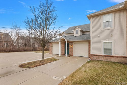 45765 Cagney Dr, Macomb, MI, 48044-6610 | Card Image