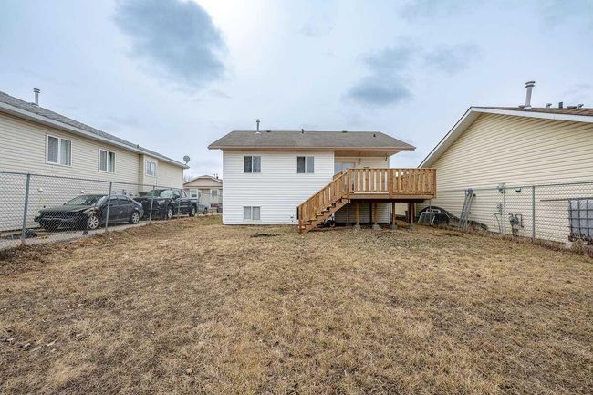 9228 94 A Avenue, Home with 5 bedrooms, 3 bathrooms and 4 parking in Grande Prairie AB | Image 29