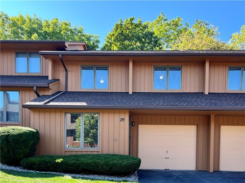 29 Treetop Dr, Fairport, NY, 14450-3358 | Card Image