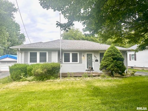 1617 S Clay Ave, South Jacksonville, IL, 62650-3449 | Card Image