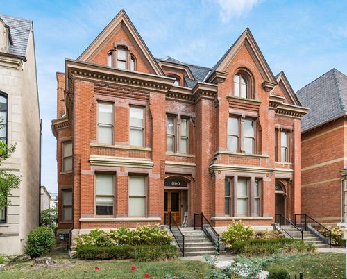 12-390 E Town St, Columbus, OH, 43215-4707 | Card Image