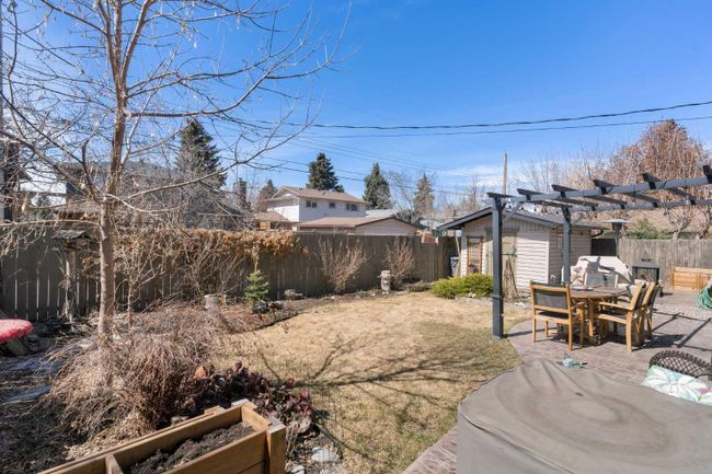 135 Lake Adams Crescent Se, Home with 4 bedrooms, 3 bathrooms and 4 parking in Calgary AB | Image 39