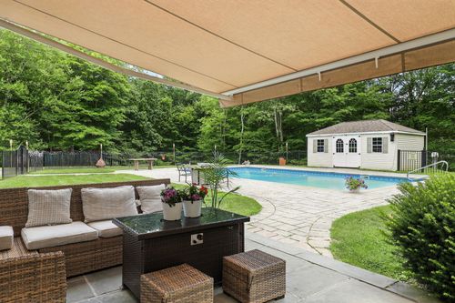 59 White Rock Rd, Putnam Valley, NY, 10579-3319 | Card Image