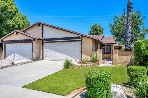 25584 Alicante Dr, Valencia, CA, 91355-2264 | Card Image