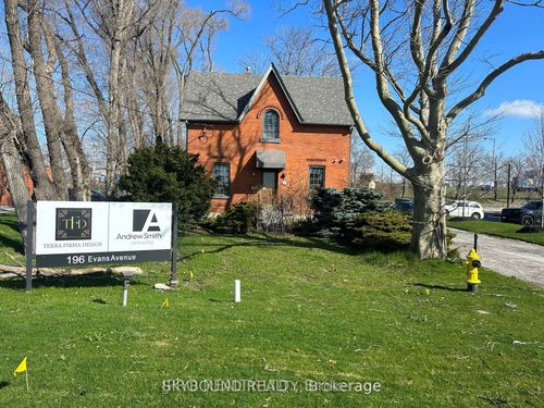196 Evans Ave, Etobicoke, ON, M8Z1J7 | Card Image