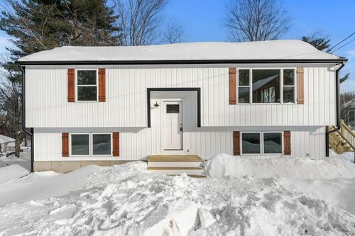 40 Hillside Ave, Derry, NH, 03038-2231 | Card Image