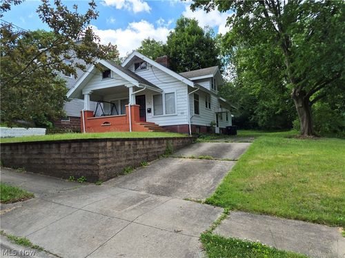 30 Youtz Ave, Akron, OH, 44301-2544 | Card Image
