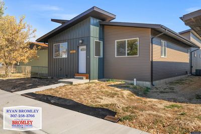 1017 S Melrose Street, House other with 3 bedrooms, 3 bathrooms and null parking in Casper WY | Image 1