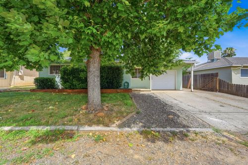 2425 Beverly Drive, Redding, CA, 96002 | Card Image