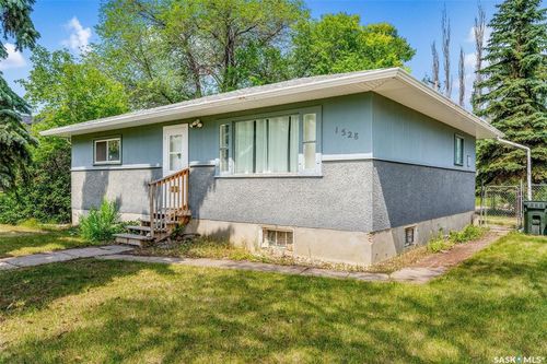 1528 16th St W, Prince Albert, SK, S6V3W9 | Card Image