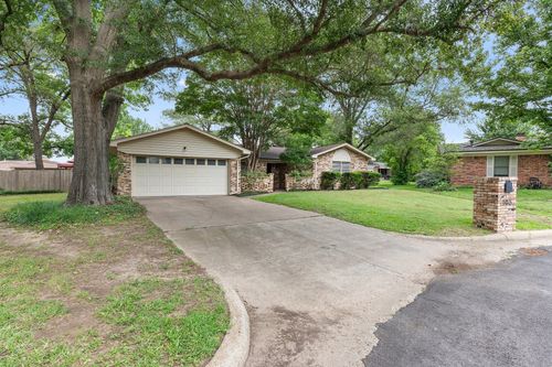 105 Wisteria Ct, Terrell, TX, 75160-5028 | Card Image