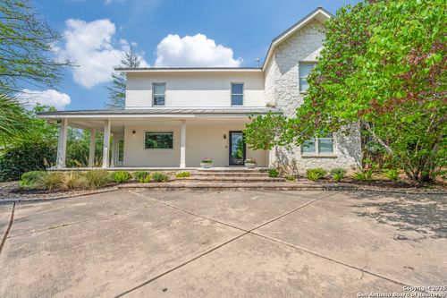 345 Lilac Ln, Terrell Hills, TX, 78209-6160 | Card Image