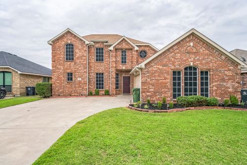 611 Bristlecone Drive, Arlington, TX, 76018 | Card Image